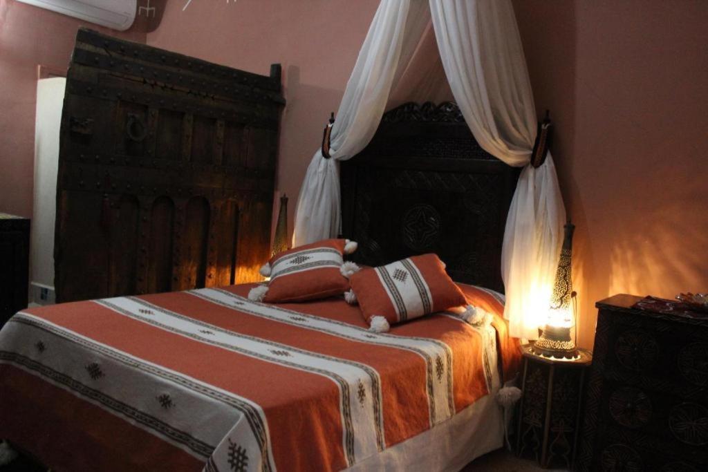 Riad Des Mile Nuits Villa Marrakesh Exterior foto